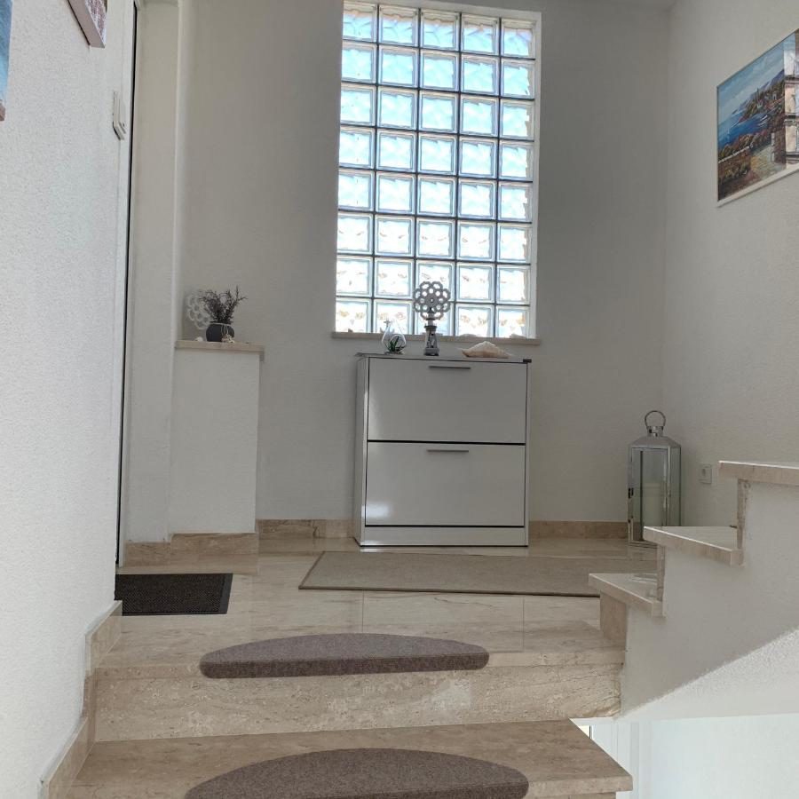 Apartments Mirela Vodice Esterno foto