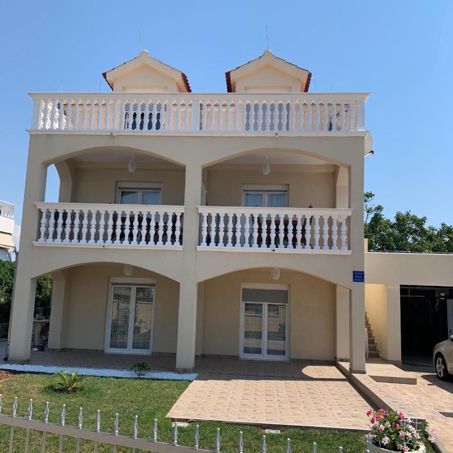 Apartments Mirela Vodice Esterno foto