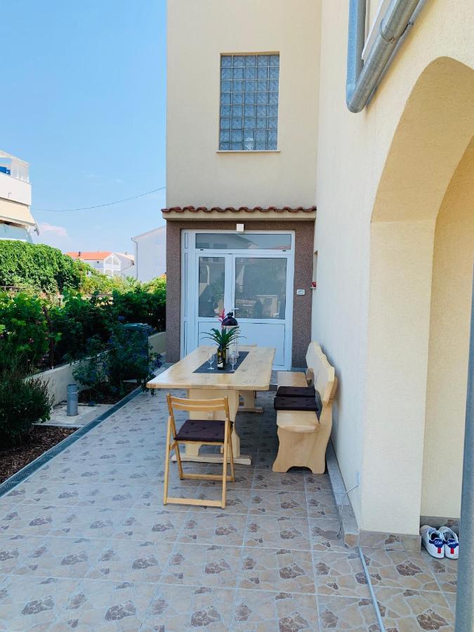Apartments Mirela Vodice Esterno foto
