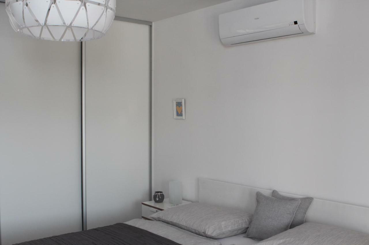 Apartments Mirela Vodice Esterno foto
